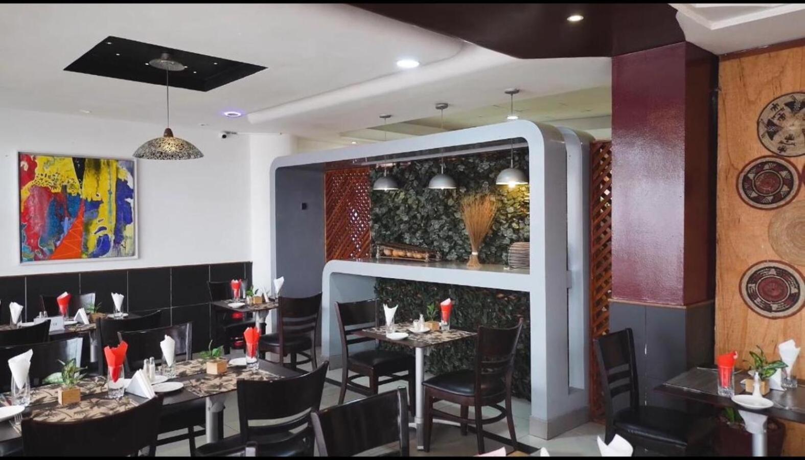 Nobila Airport Hotel 코토누 외부 사진