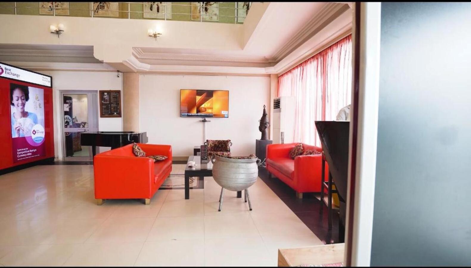 Nobila Airport Hotel 코토누 외부 사진