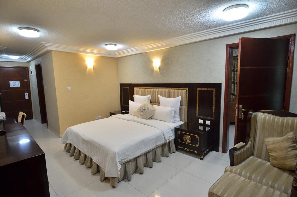 Nobila Airport Hotel 코토누 외부 사진