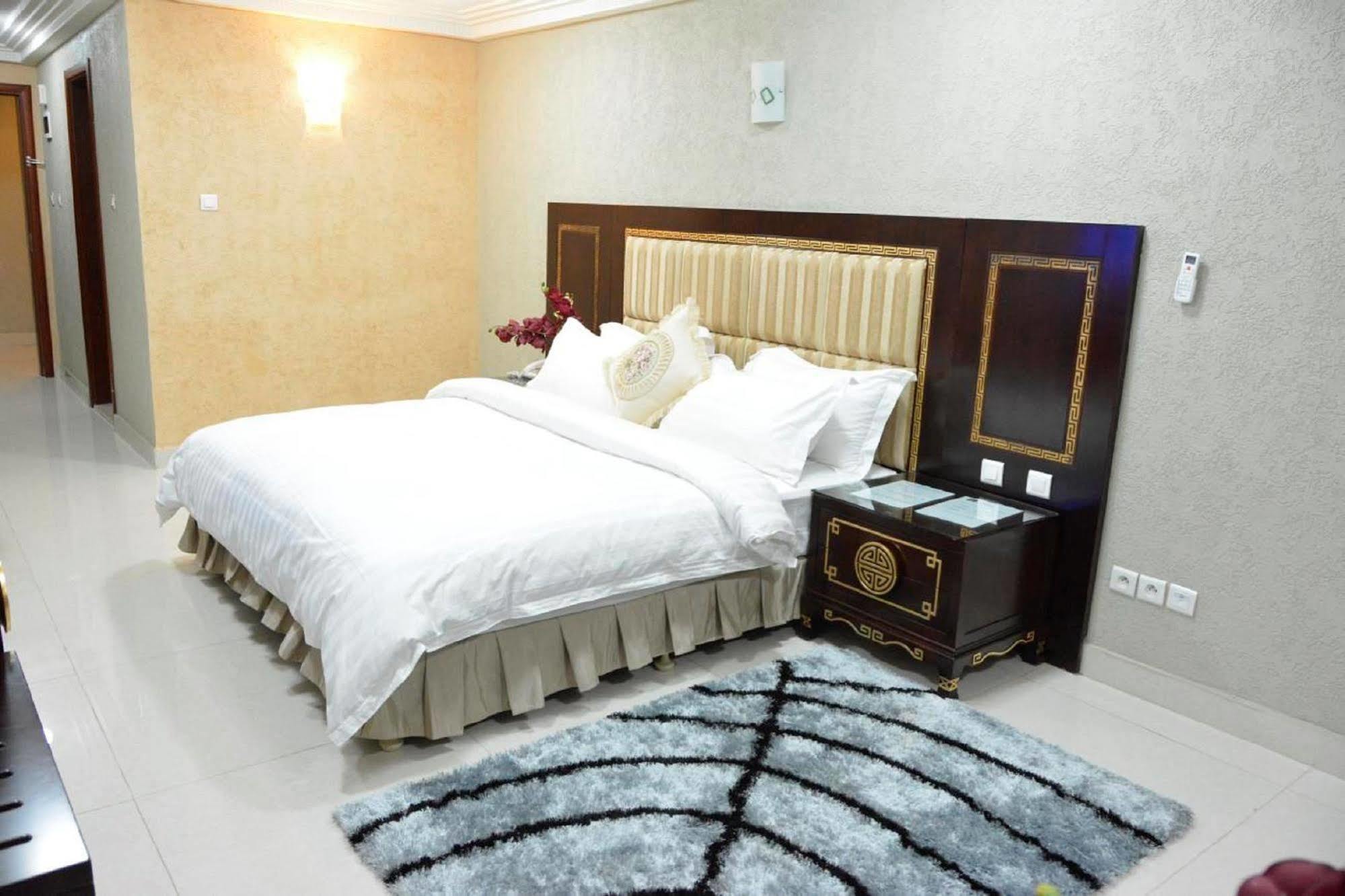 Nobila Airport Hotel 코토누 외부 사진